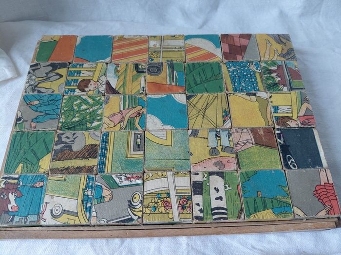 Citreon French vintage picture blocks in original case