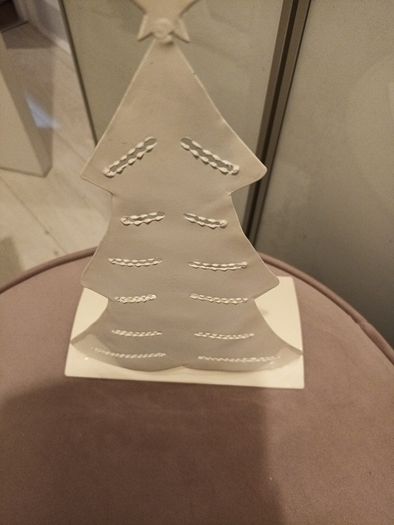 Cream metal christmas candle holder