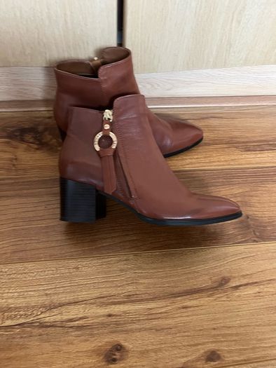 Regarde Le Ciel Ankle boots size 4 . Like a new