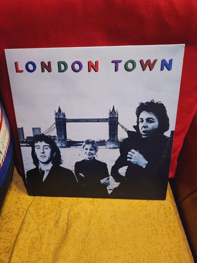 London Town Vinyl Record Wings Paul McCartney