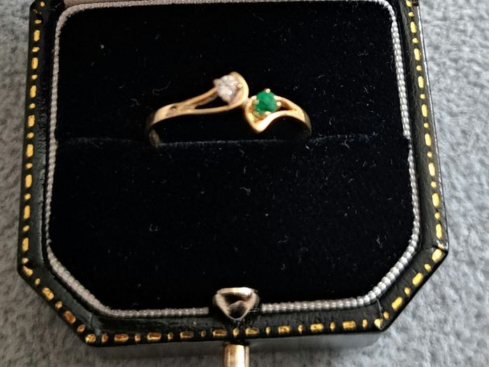 18 ct yellow gold ring