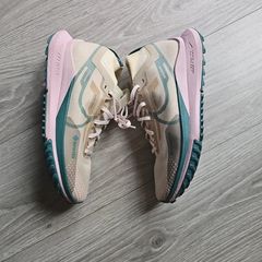 Genuine women's nike gortex trail trainers