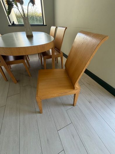 Oval Dining table & 6 chairs