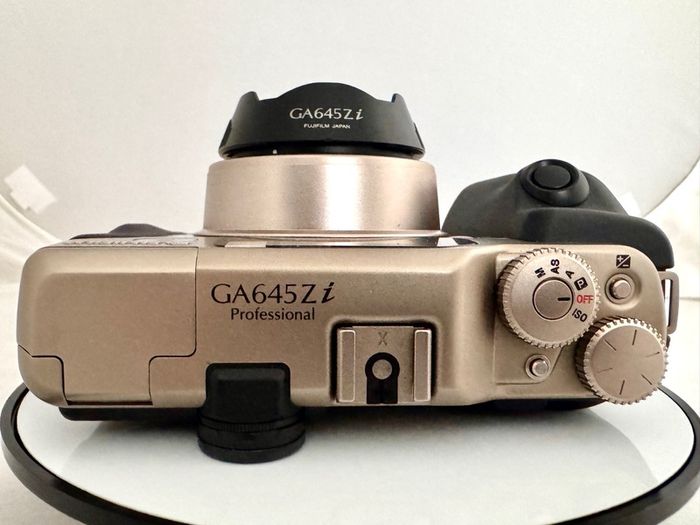 Fujifilm GA645Zi Professional Medium Format Camera. Only 600 Exposures. Complete Kit