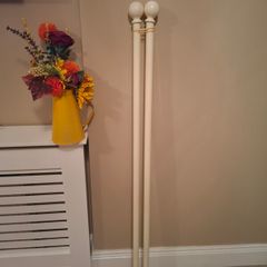 2no. 4ft Cream Wooden Curtain Poles - Excellent Condition
