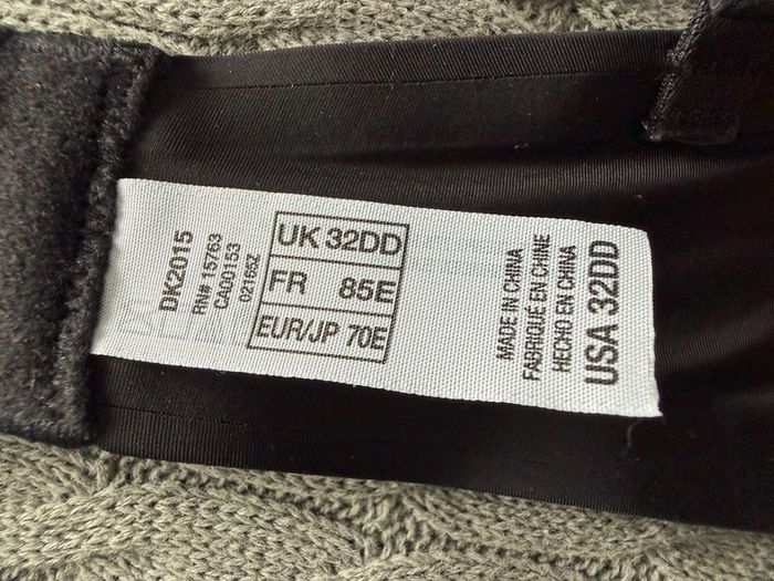 DKNY Black Balconette Bra 32dd (EU70E) BNWT