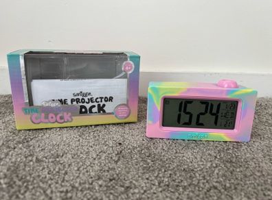Smiggle time projector  clock