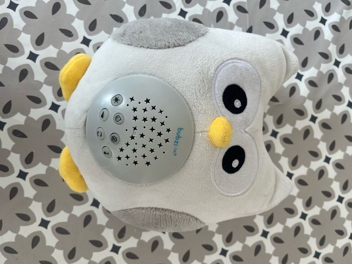 Soothing sleep owl - music and star projection