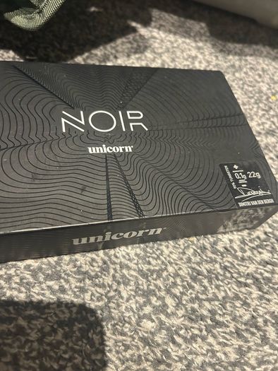 22g Unicorn Nior darts dimi va den bergh