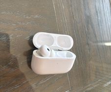 (Single LEFT EAR & CASE ONLY) Apple Airpod Pro Gen 2 (Lightning)