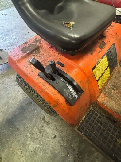 Kubota G1700 tractor only no deck