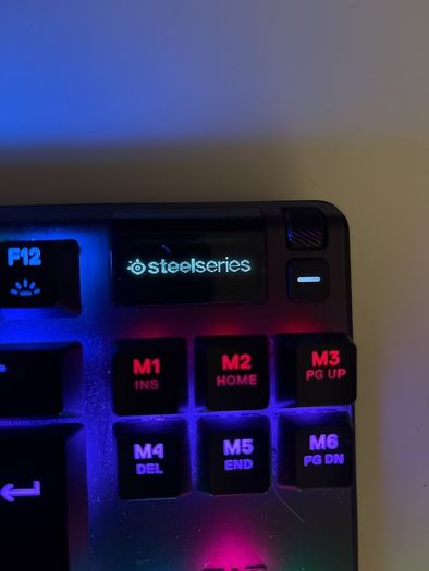Apex 7 TKL (red switch)