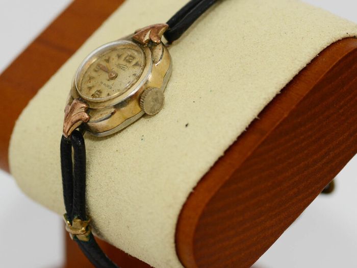 Vintage Ladies Porta Mechanical Gold Watch