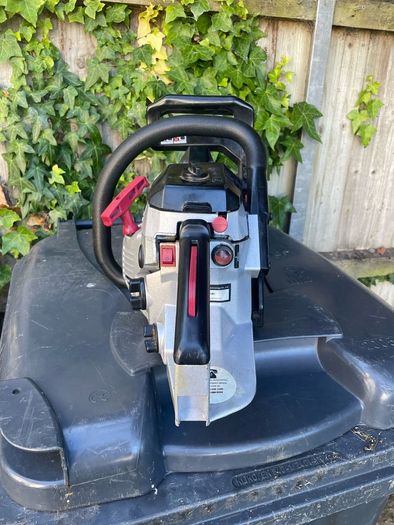 chainsaw