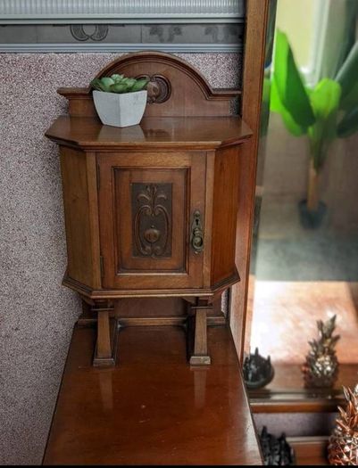 vintage dressing table