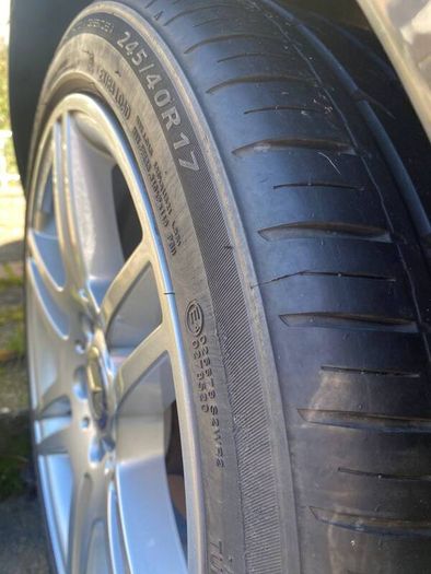 Mercedes AMG alloy wheels with brand new tyes perfect conditions