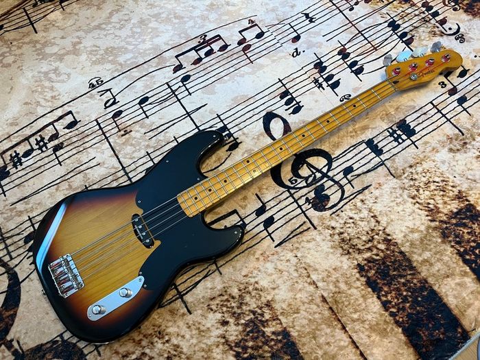 Precision Bass 1951 Replica