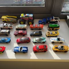 Hot Wheels vehicle bundle