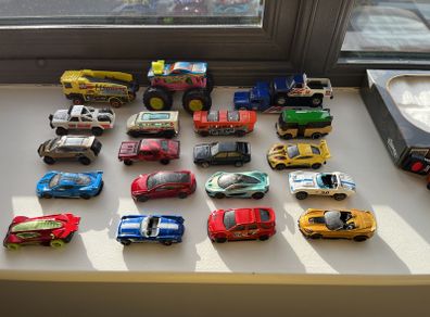 Hot Wheels vehicle bundle