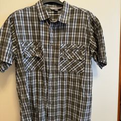 Men's Short sleeve shirts, size XL