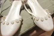 Girls shoes