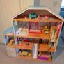 Fully furnished dollhouse Image 2