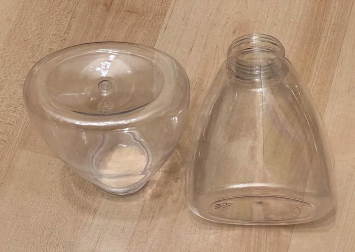 4x 300 ml plastic PET bottles