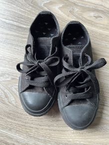 Black trainers