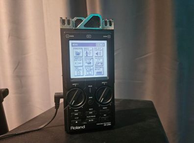 Roland R-26 Portable Recorder