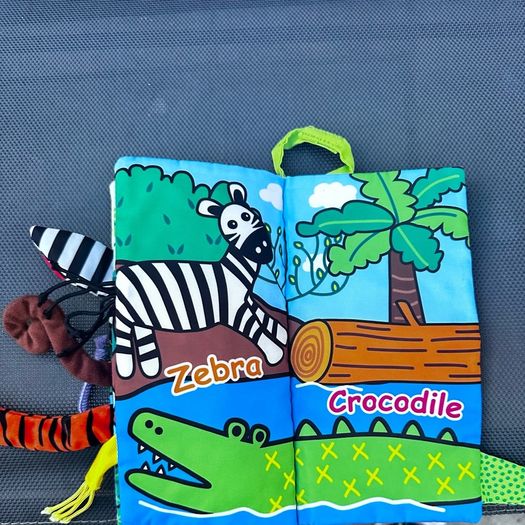 jollybaby soft book Brand New Jungle Tail