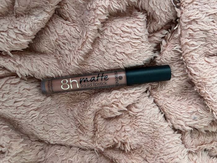 essence 8h Matte Liquid Lipstick Shade 03 Soft Beige (Swatched Once)