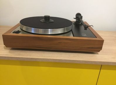 Linn Sondek LP12 Turntable