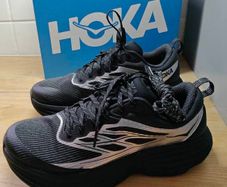 Hoka One One Bondi 8 Caged Stealth/Tech