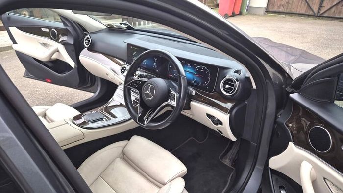 2002 Mercedes-Benz E220 - Diesel  Very low mileage
