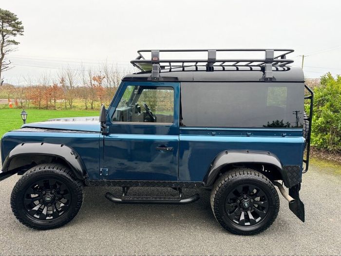 Land Rover Defender 1988