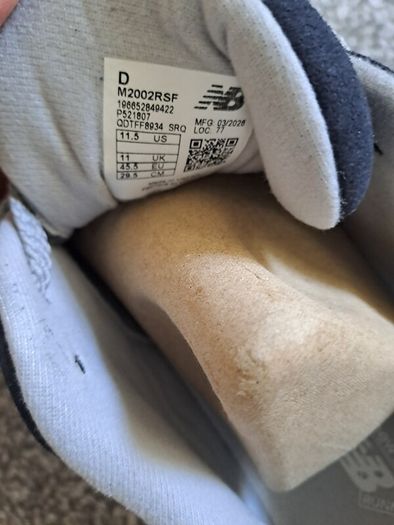 New Balance 2002r