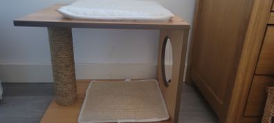 Catit Vesper scratching / play / resting station