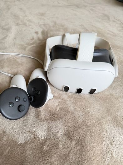 Meta Quest 3 128GB VR Headset + 2 Controllers (No trades)