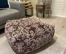 Foot pouffe / Ottoman / Foot stool