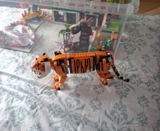 lego tiger