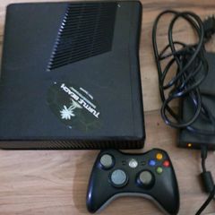 Xbox360 250GB  +1Pad (one game)