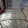 single metal bed frame Image 2