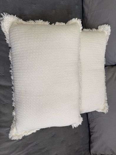 J-Line pillow cushion - 100% cotton