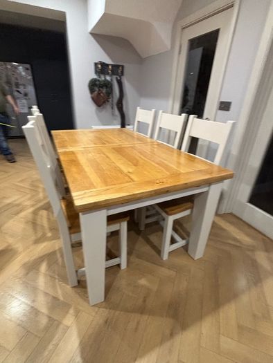 Solid Oak Extendable Dining Table & 6 Chairs - off white/cream