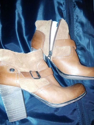 Tommy Hilfiger boots