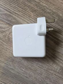 APPLE 96 W USB Type-C Power Adapter