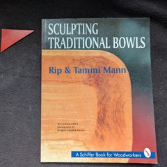 B00K_Sculpting Traditional Bowls