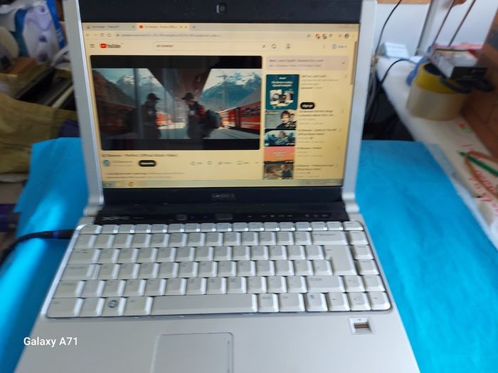 DELL XPS M1330, Windows 7, Intel Core 2 Duo CPU T8100, 2.1GHz, 4GB Ram, 300GB HDD, Chrome, VLC etc, A true Blast from the Past