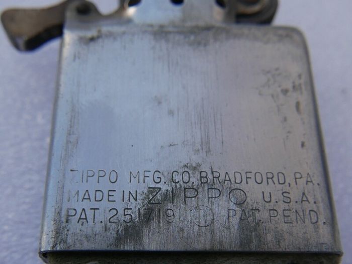 Vintage Zippo lighter manufactured in Bradford, PA, USA.(in working order)