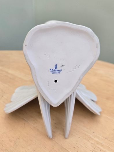 Genuine Large Lladro Dove Figurine